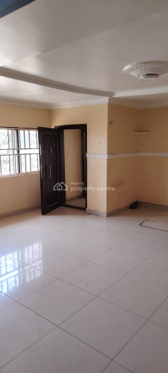 3 Bedroom Flat on The Second Floor, Wuse 2, Abuja, Flat / Apartment for Rent