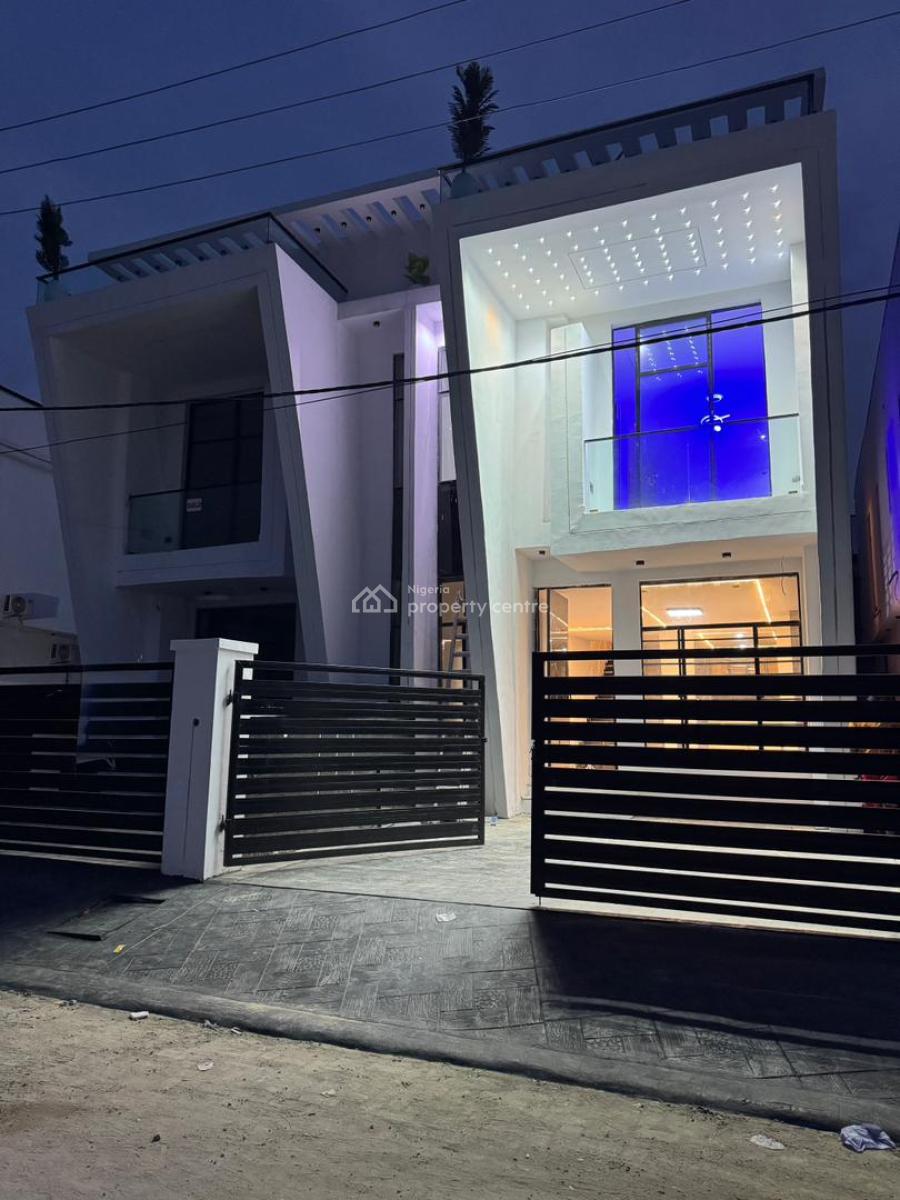 Self Serviced  Luxury 5  Bedroom Duplex with a Pool, Ikota, Lekki, Lagos, Detached Duplex for Sale