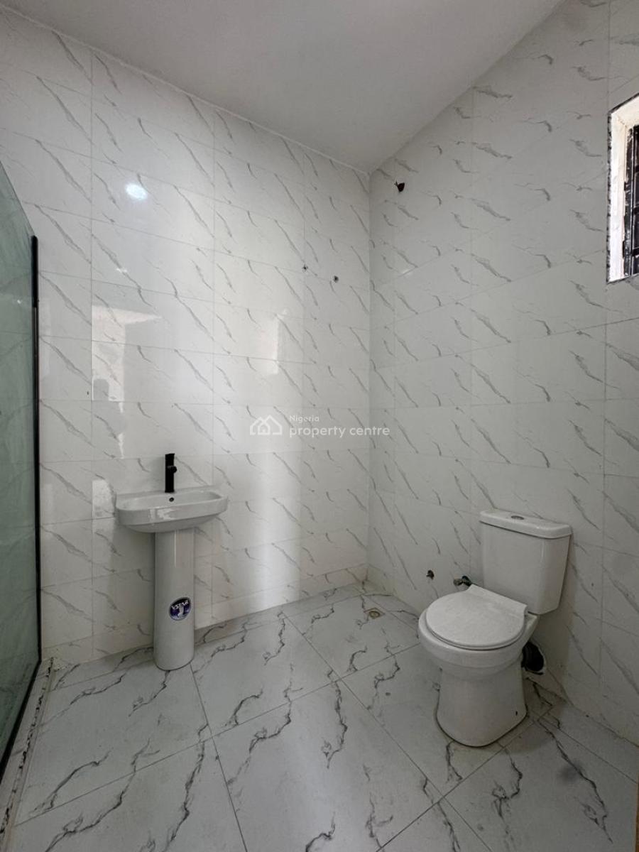 Fully Serviced and Spacious 4 Bedroom Duplex with Bq on 2 Floors, Lekki, Lagos, Detached Duplex for Sale