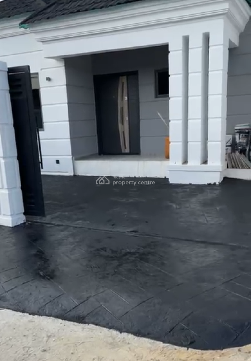 Exquisitely Modernised  3-bedroom Detached Bungalow, Abraham Adesanya, Ajah, Lagos, Detached Bungalow for Sale