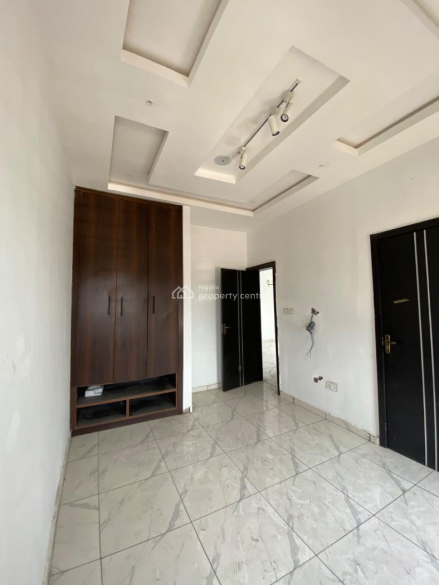 2 Bedroom Apartment, Ologolo, Lekki, Lagos, Flat / Apartment for Sale