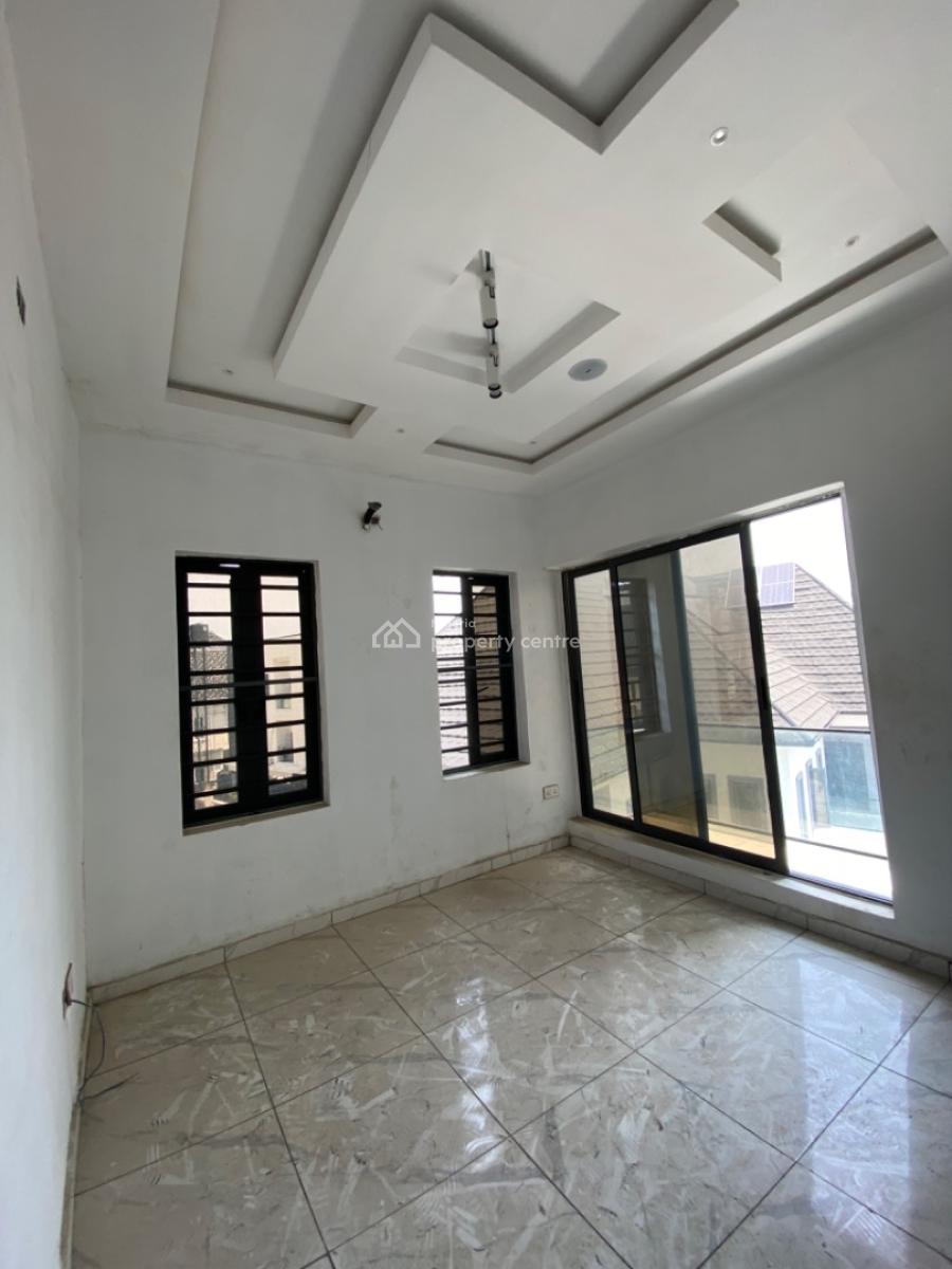 2 Bedroom Apartment, Ologolo, Lekki, Lagos, Flat / Apartment for Sale