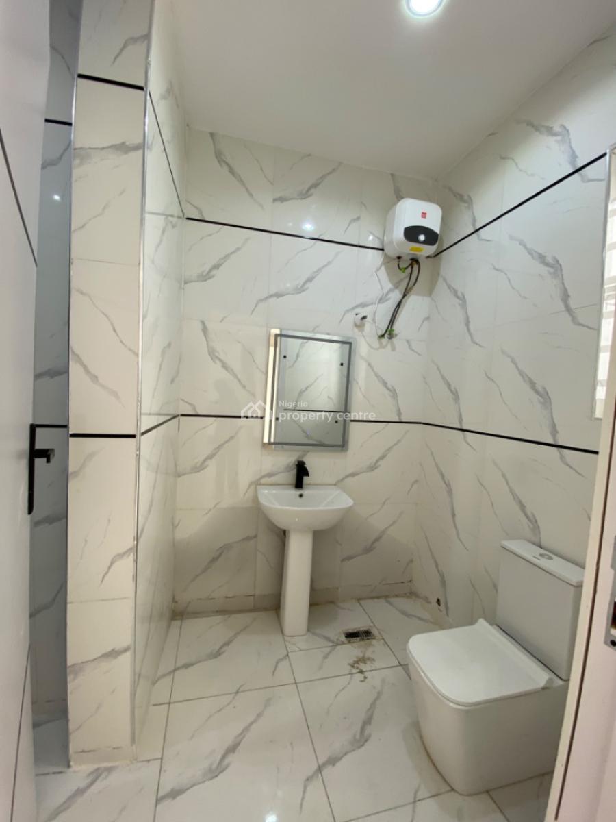 5 Bedroom Fully Detached Duplex with Bq, Ologolo, Lekki, Lagos, Detached Duplex for Sale