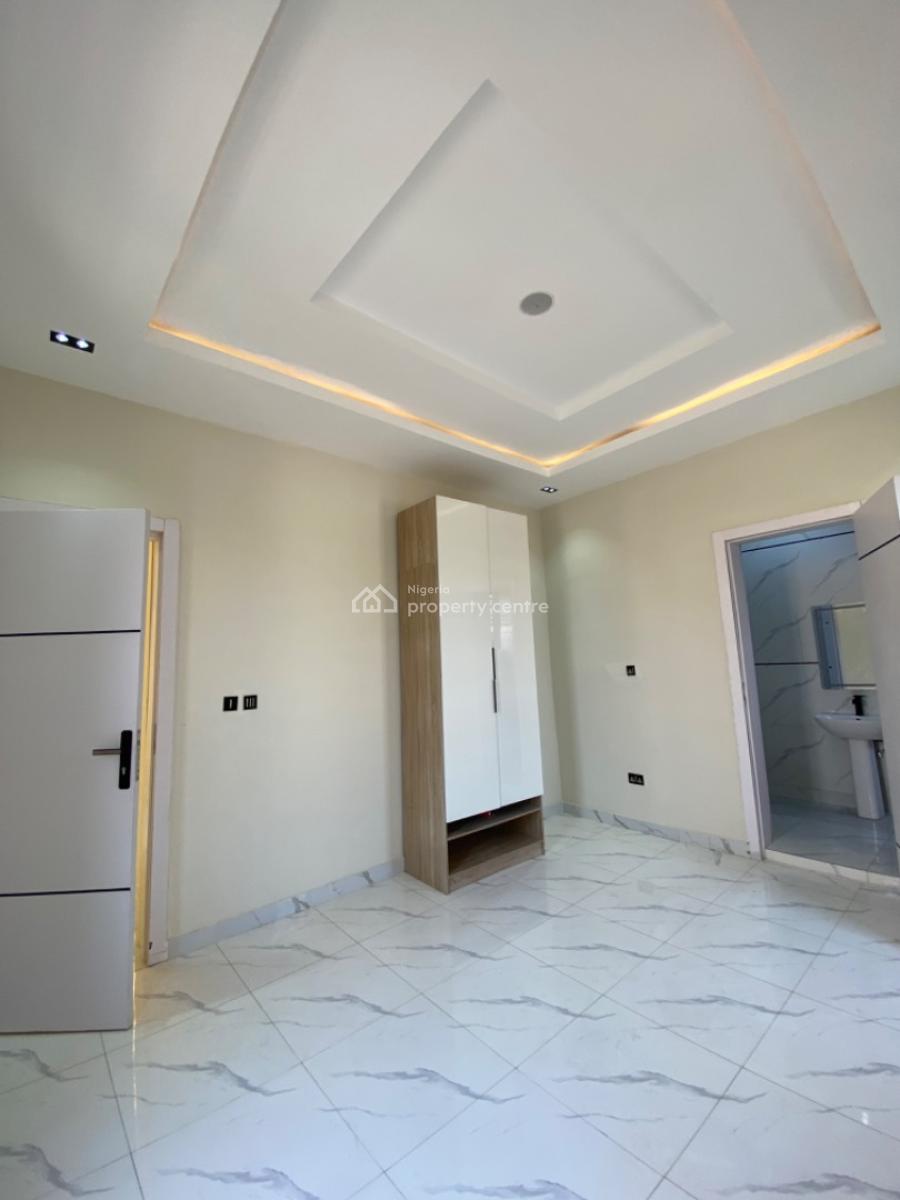 5 Bedroom Fully Detached Duplex with Bq, Ologolo, Lekki, Lagos, Detached Duplex for Sale