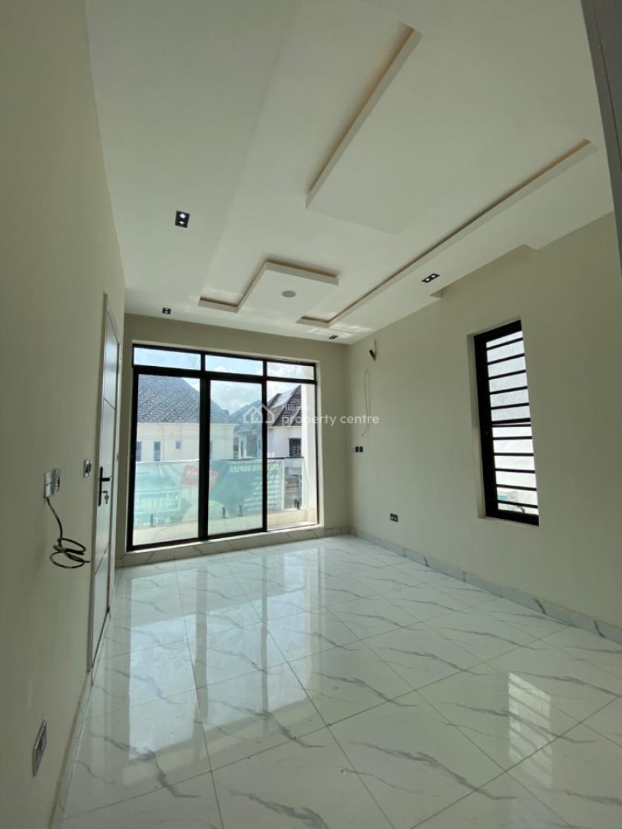 5 Bedroom Fully Detached Duplex with Bq, Ologolo, Lekki, Lagos, Detached Duplex for Sale