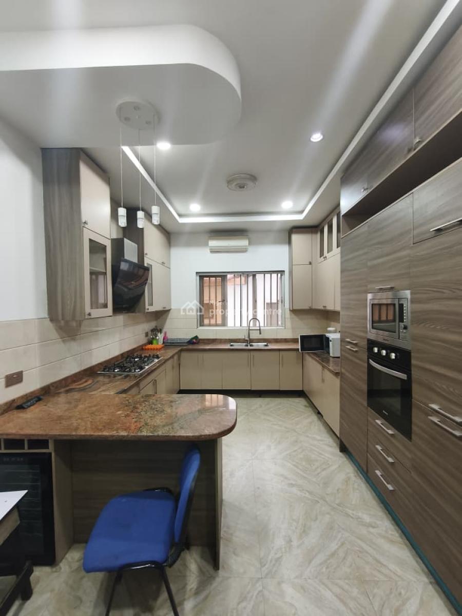 Luxurious 3 Bedroom Flat with Bq, Shonibare Estate, Ikeja, Lagos, Terraced Duplex for Rent