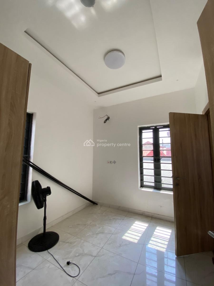 1 Bedroom Apartment, Ologolo Estate, Lekki, Lagos, Flat / Apartment for Sale