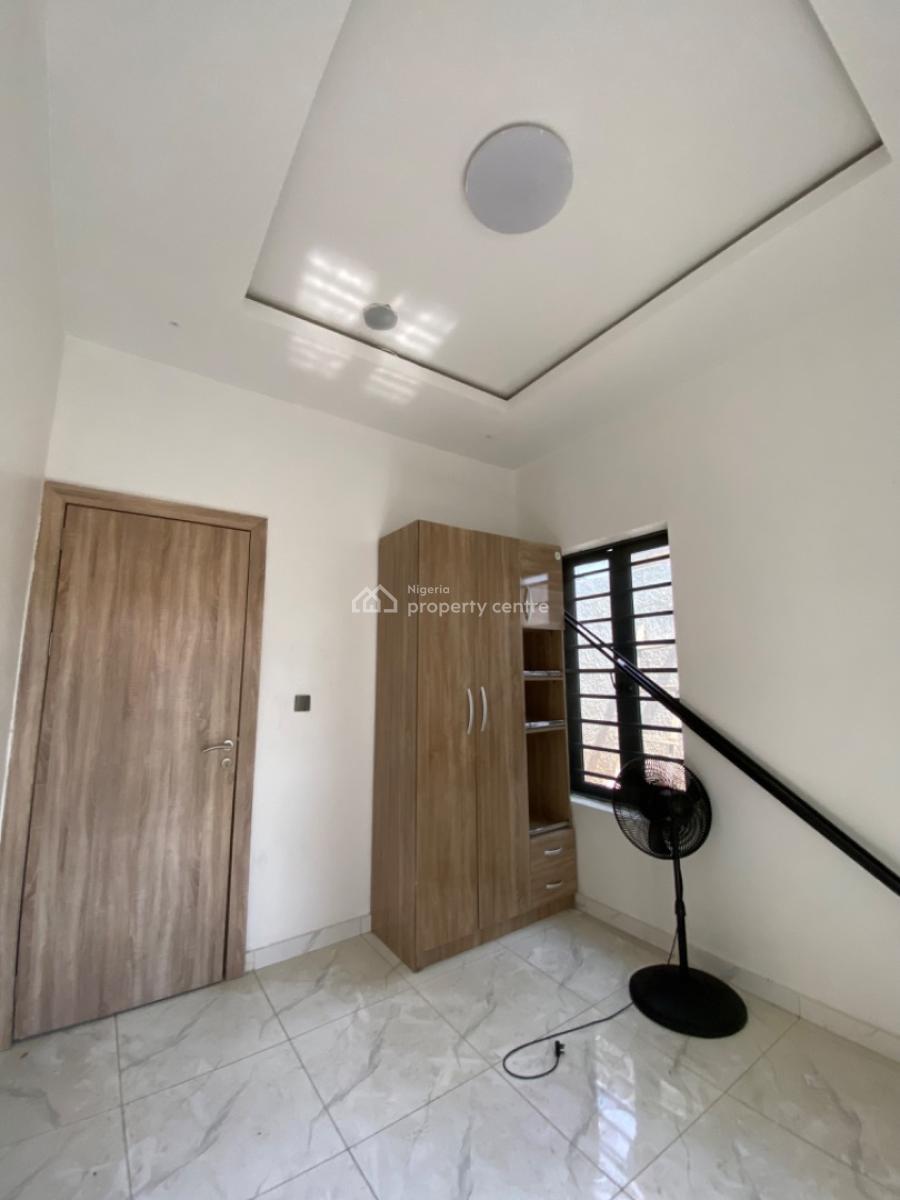 1 Bedroom Apartment, Ologolo Estate, Lekki, Lagos, Flat / Apartment for Sale