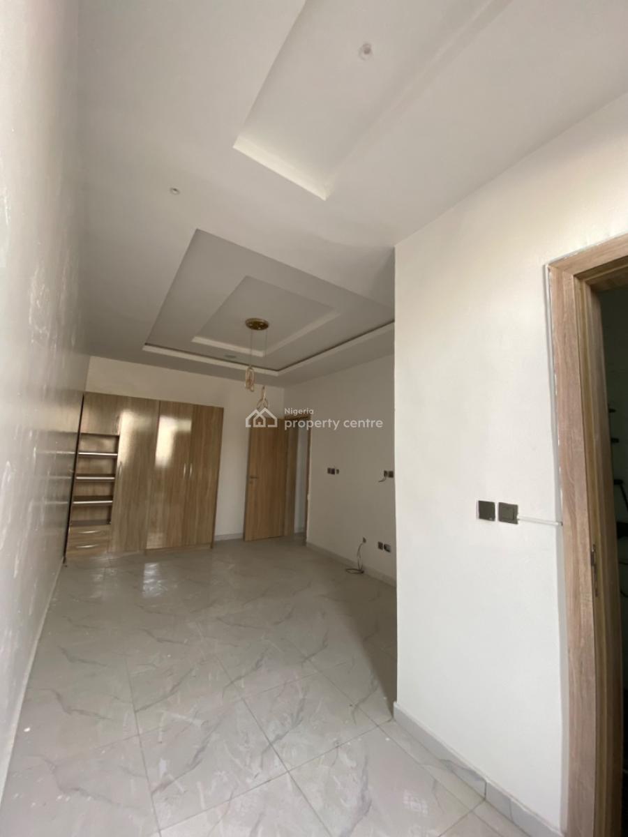 2 Bedroom Apartment, Ologolo, Lekki, Lagos, Flat / Apartment for Sale