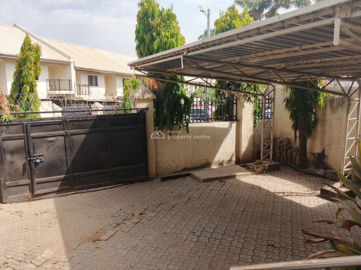 4 Bedroom Semi-detached Duplex Having Its Own Compound with Gate, Amino Kano Crescent, Wuse 2, Abuja, Semi-detached Duplex for Rent