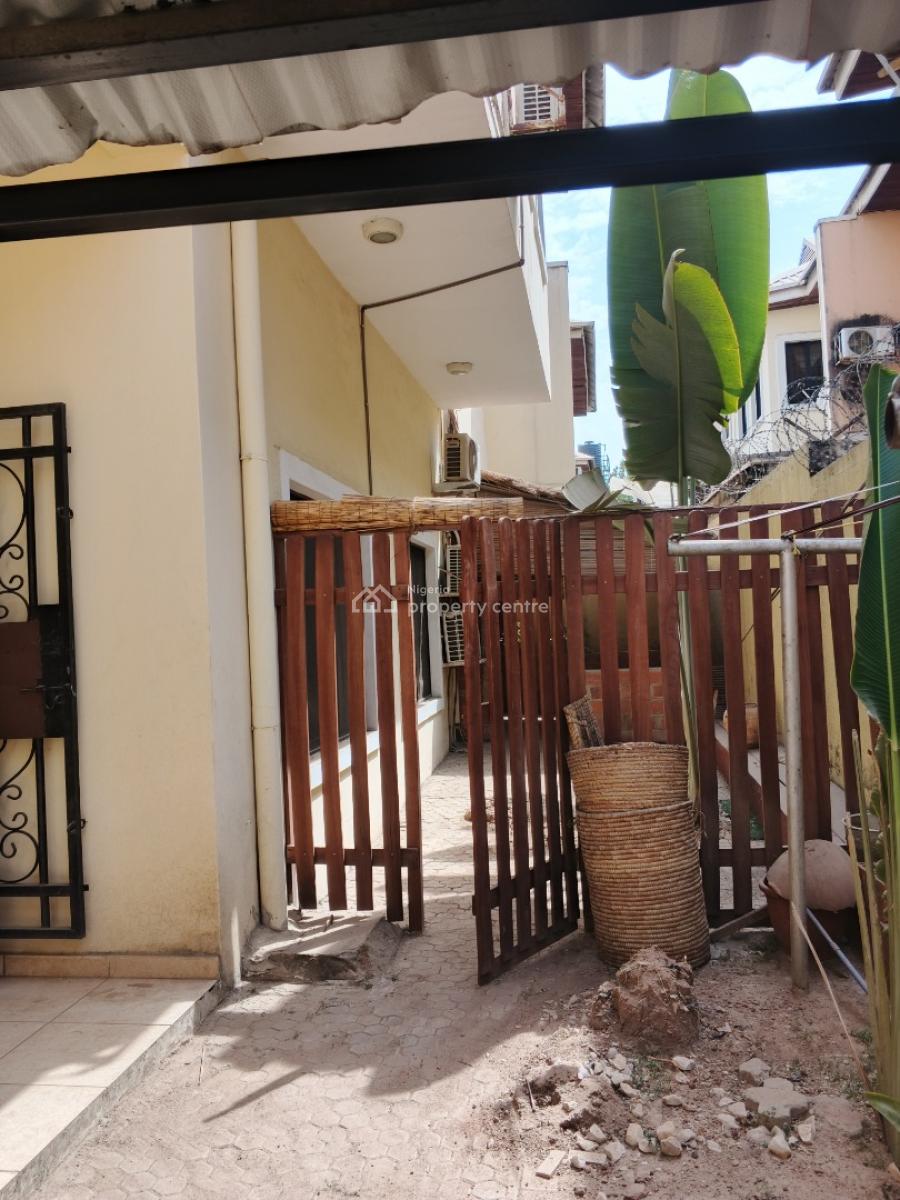 4 Bedroom Semi-detached Duplex Having Its Own Compound with Gate, Amino Kano Crescent, Wuse 2, Abuja, Semi-detached Duplex for Rent