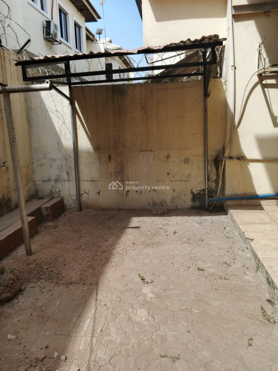 4 Bedroom Semi-detached Duplex Having Its Own Compound with Gate, Amino Kano Crescent, Wuse 2, Abuja, Semi-detached Duplex for Rent