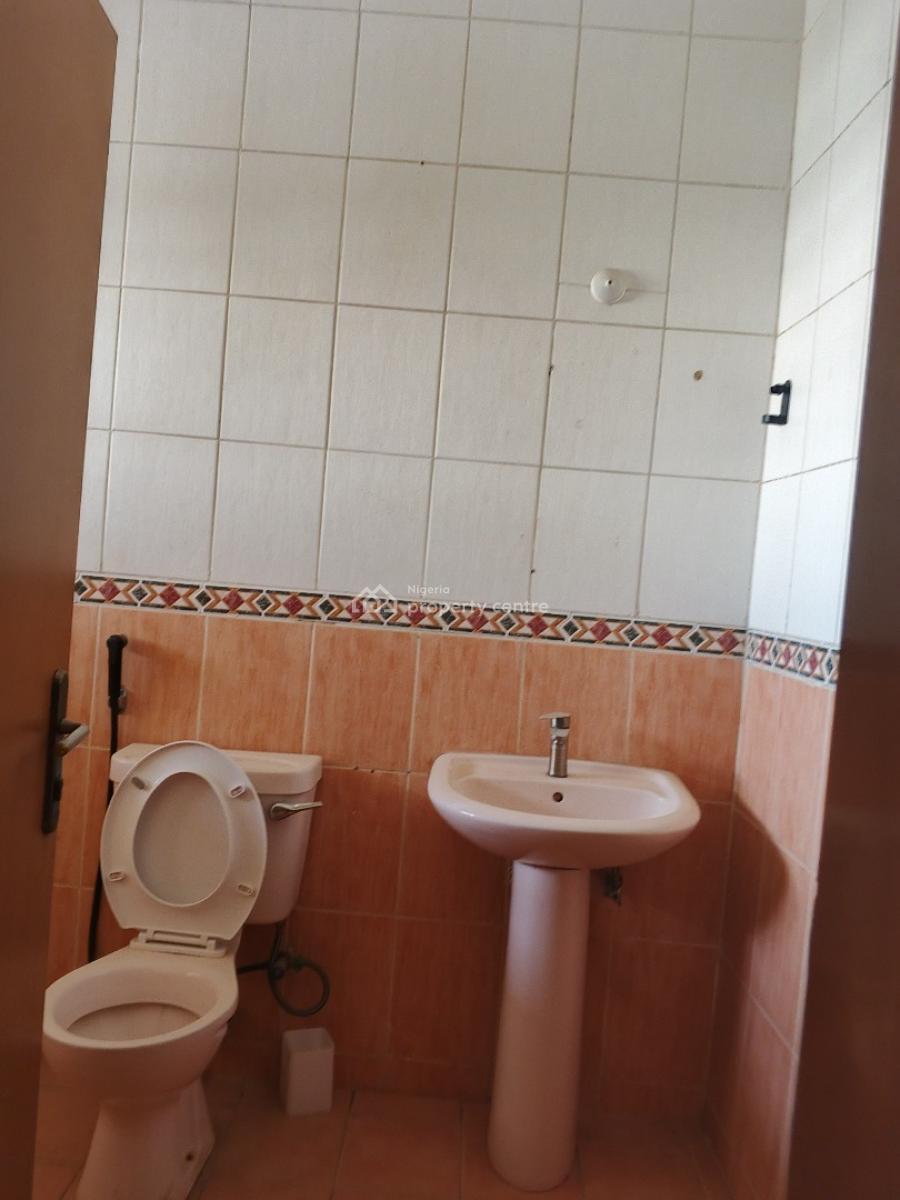 4 Bedroom Semi-detached Duplex Having Its Own Compound with Gate, Amino Kano Crescent, Wuse 2, Abuja, Semi-detached Duplex for Rent