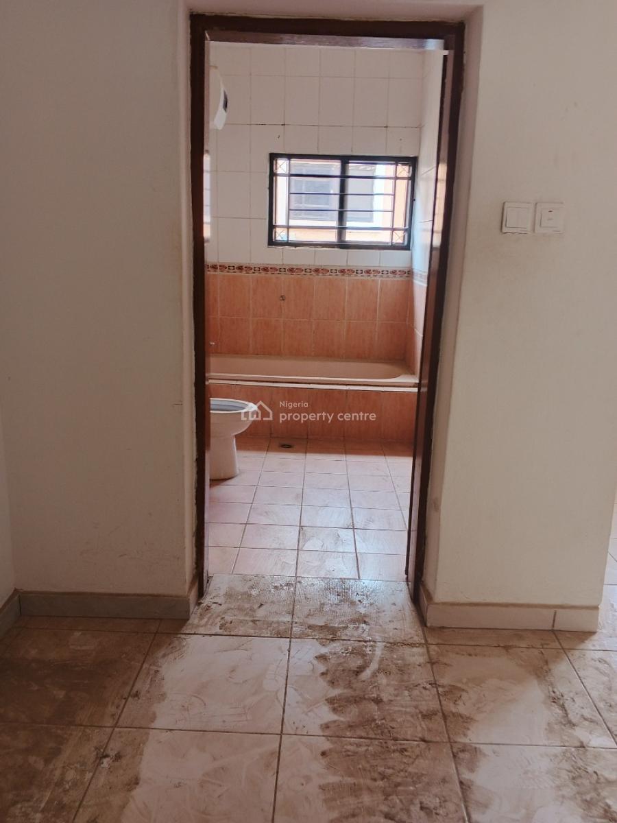 4 Bedroom Semi-detached Duplex Having Its Own Compound with Gate, Amino Kano Crescent, Wuse 2, Abuja, Semi-detached Duplex for Rent