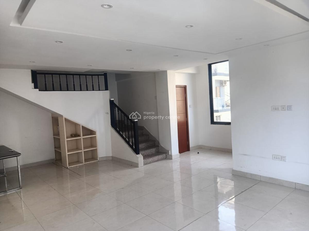 3 Bedroom Terrace, Muriokunla Street, Victoria Island (vi), Lagos, Flat / Apartment for Rent