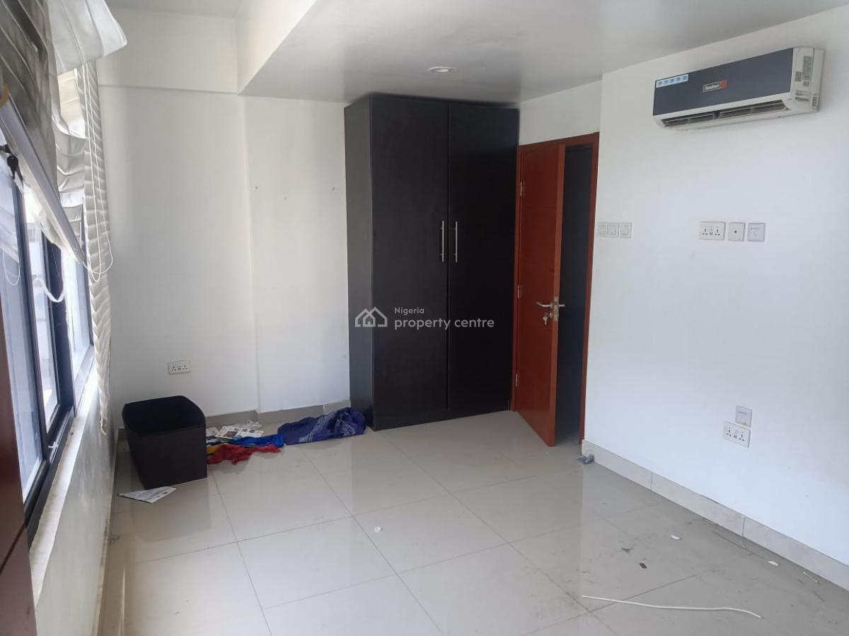 3 Bedroom Terrace, Muriokunla Street, Victoria Island (vi), Lagos, Flat / Apartment for Rent