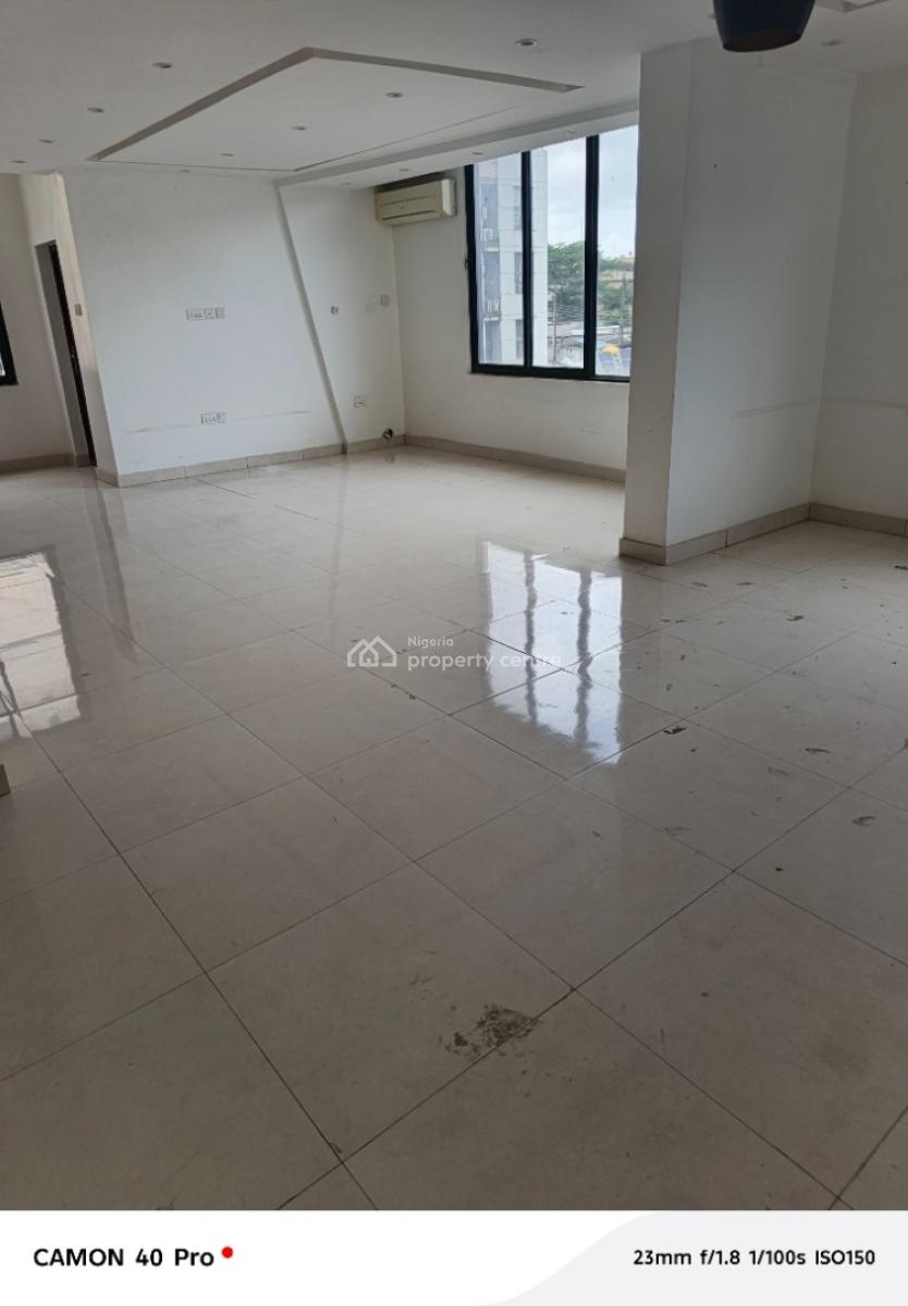 3 Bedroom Terrace, Muriokunla Street, Victoria Island (vi), Lagos, Flat / Apartment for Rent