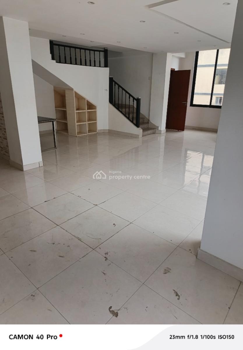 3 Bedroom Terrace, Muriokunla Street, Victoria Island (vi), Lagos, Flat / Apartment for Rent