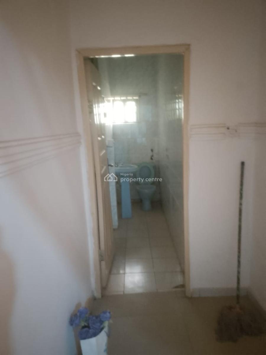 Office/ Residential Use 2 Bedrooms Flat Upstairs, Area 3, Garki, Abuja, Flat / Apartment for Rent