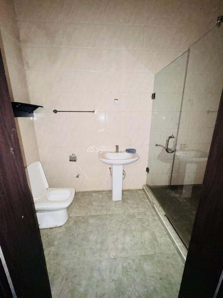 Masters Bedroom in a Shared Apartment, Chevron, Agungi, Lekki, Lagos, Self Contain (single Rooms) for Rent