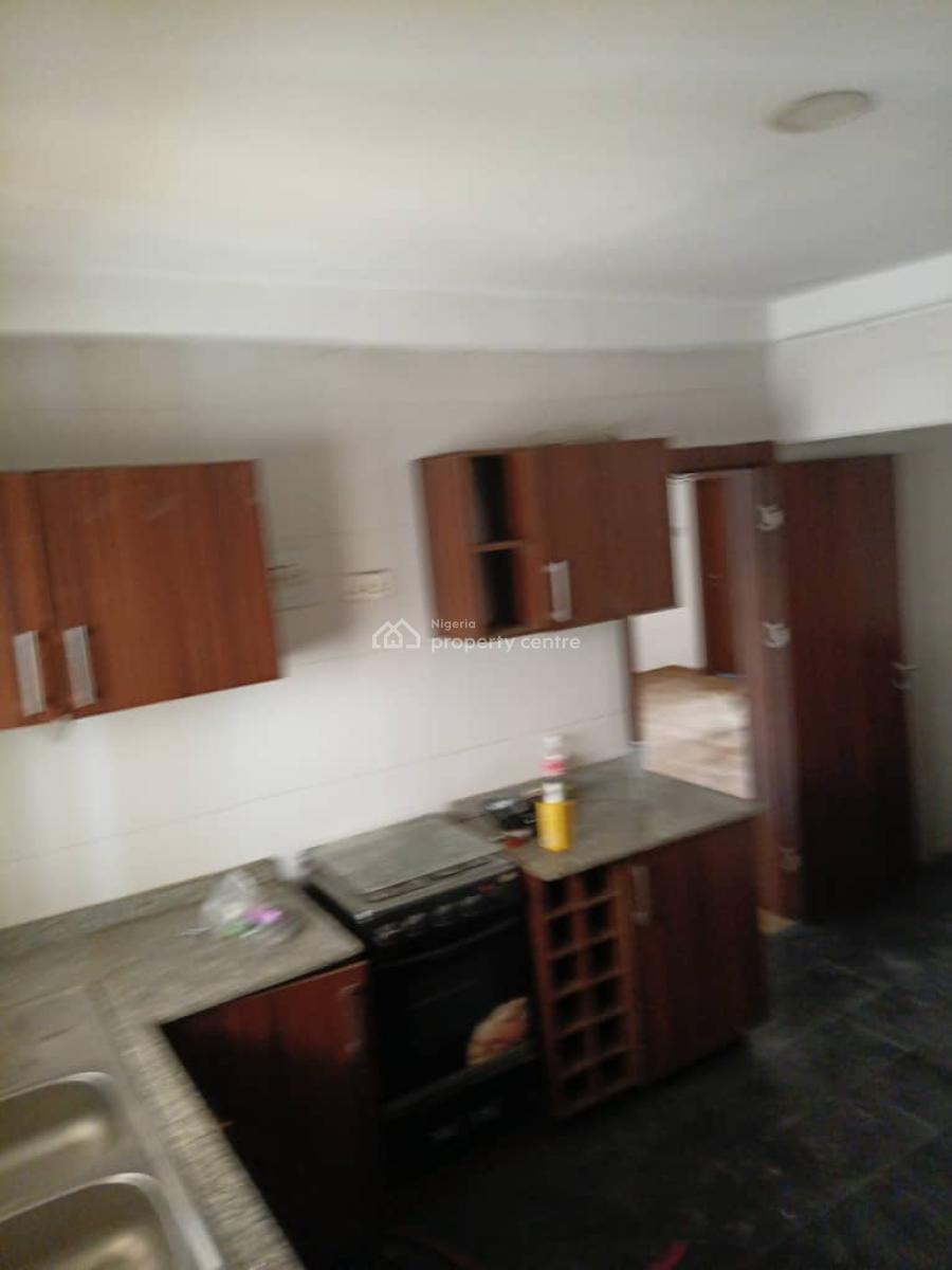 3 Bedroom Apartment, Ologolo Estate, Lekki, Lagos, Flat / Apartment for Rent