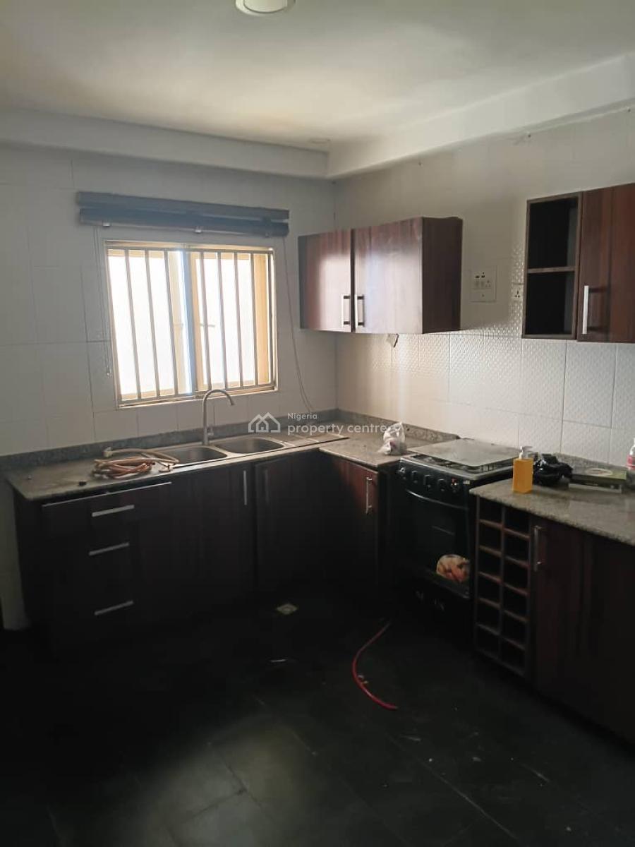 3 Bedroom Apartment, Ologolo Estate, Lekki, Lagos, Flat / Apartment for Rent