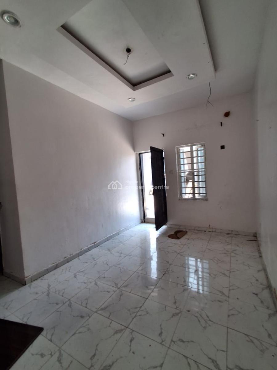 Standard Mini Flat Very Close to Estate Gate Interlock Road,, Ajah, Lagos, Mini Flat (room and Parlour) for Rent