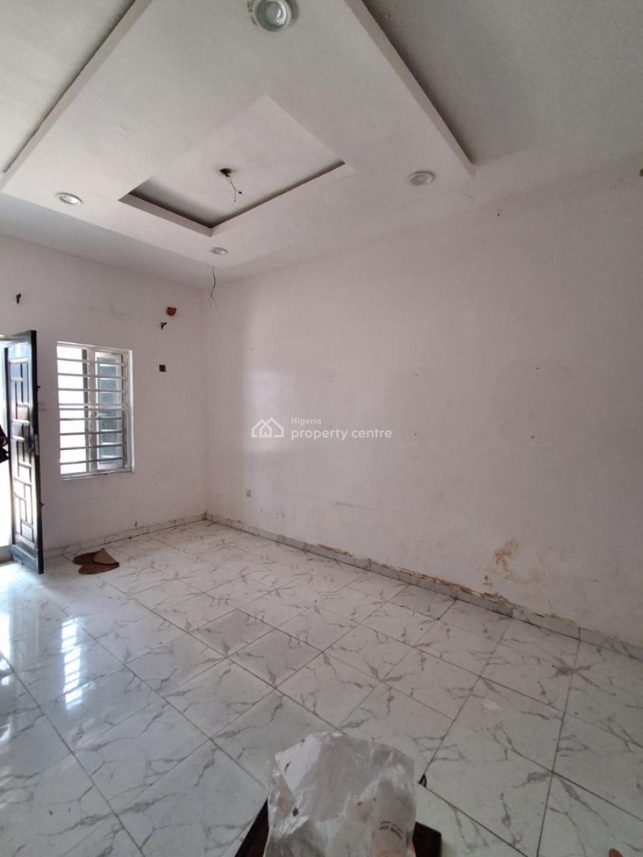 Standard Mini Flat Very Close to Estate Gate Interlock Road,, Ajah, Lagos, Mini Flat (room and Parlour) for Rent