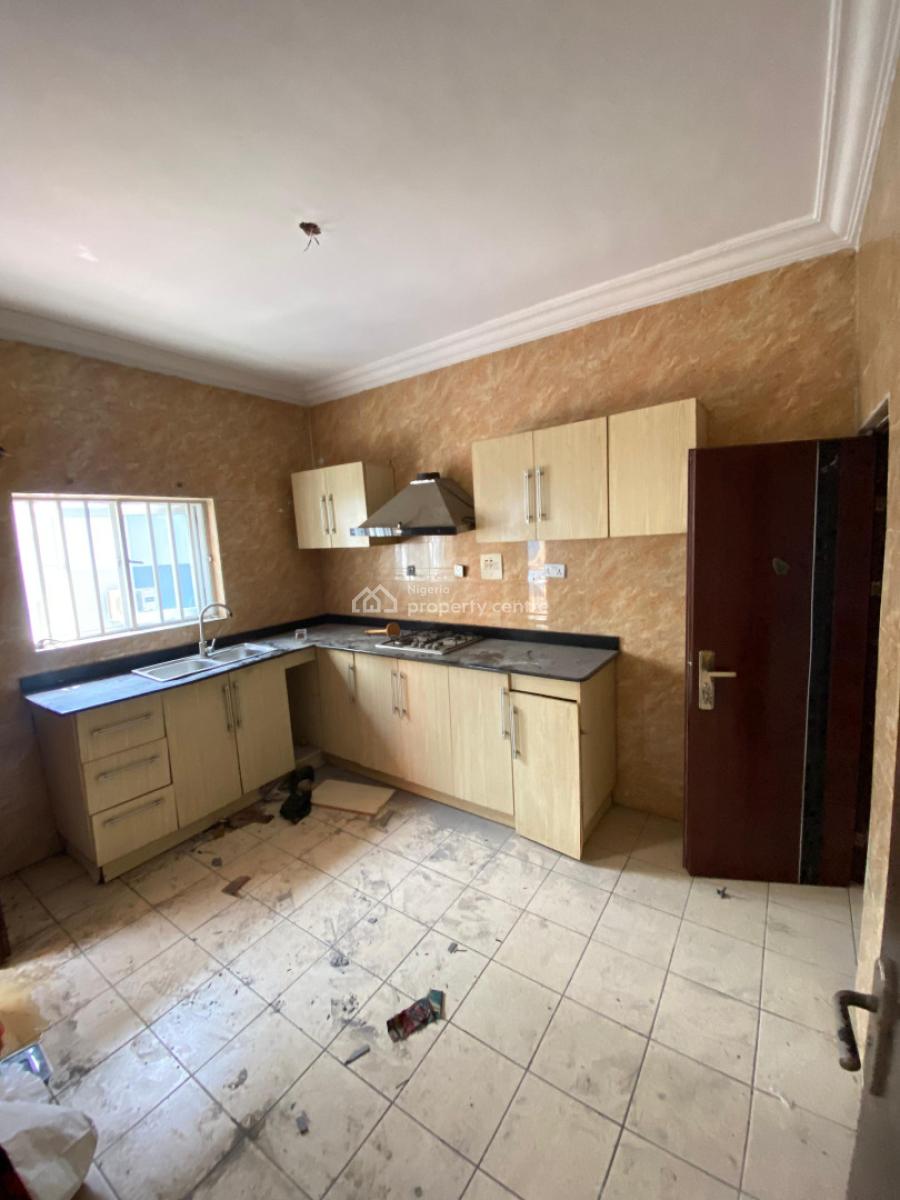 2 Bedroom  Available in a Secured Estate, Chevron Drive, Lekki, Lagos, Flat / Apartment for Rent