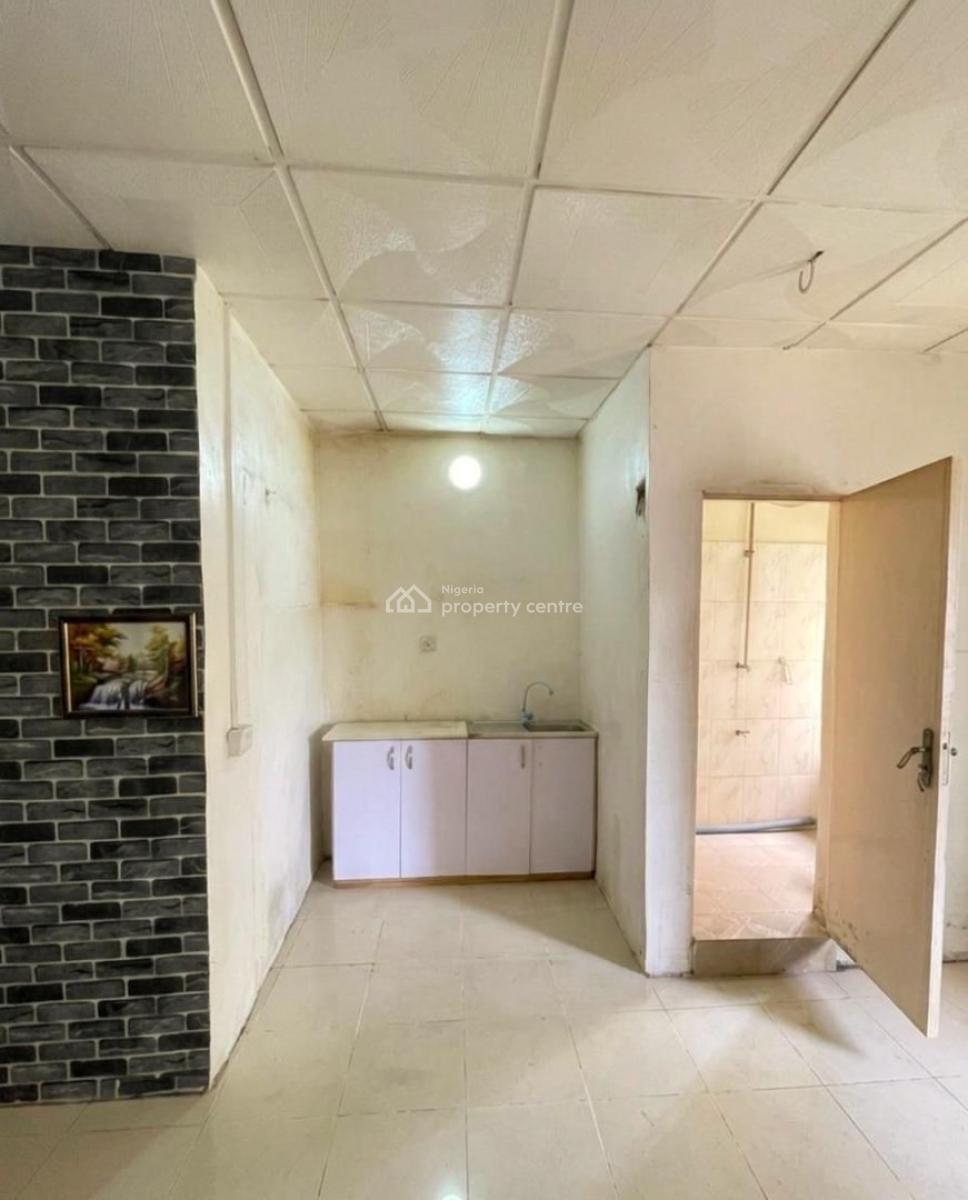 Big Studio Apartment, Lekki Phase 1, Lekki, Lagos, Self Contain (single Rooms) for Rent