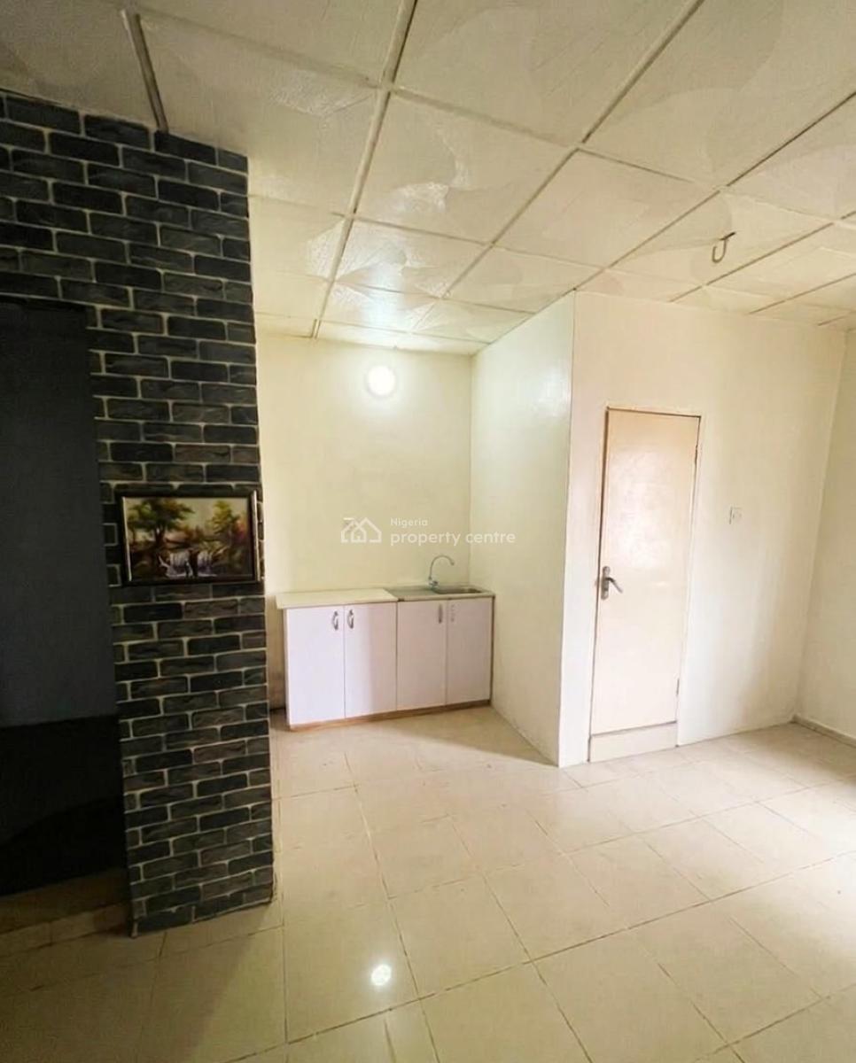 Big Studio Apartment, Lekki Phase 1, Lekki, Lagos, Self Contain (single Rooms) for Rent