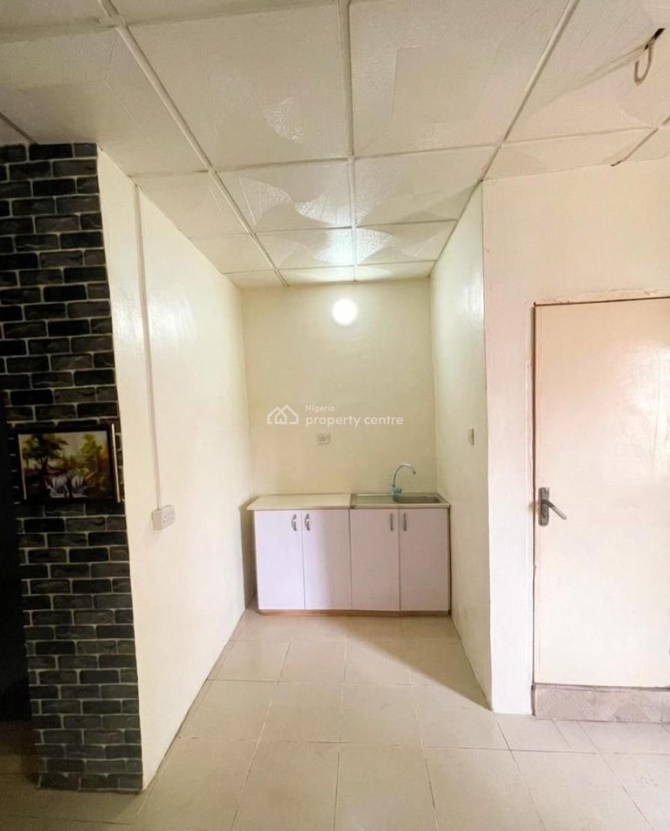 Big Studio Apartment, Lekki Phase 1, Lekki, Lagos, Self Contain (single Rooms) for Rent