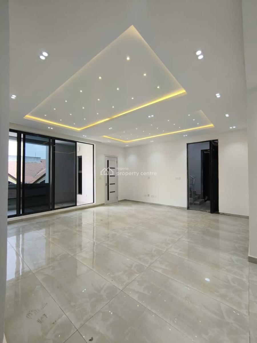 Luxury Beautifully Built 3 Bedroom Apartment Plus Bq, Off Admiralty Way, Lekki Phase 1, Lekki, Lagos, Flat / Apartment for Rent