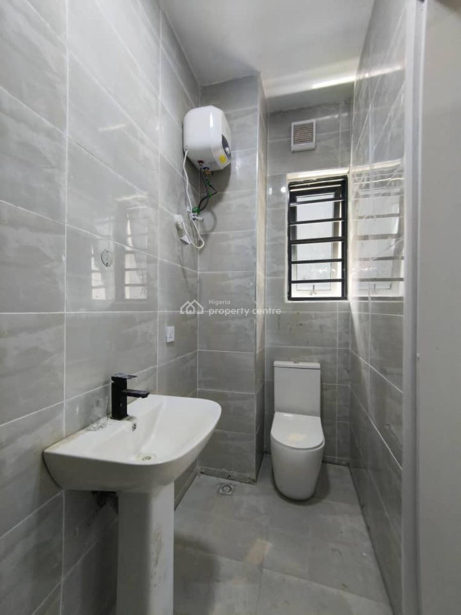 Luxury Beautifully Built 3 Bedroom Apartment Plus Bq, Off Admiralty Way, Lekki Phase 1, Lekki, Lagos, Flat / Apartment for Rent