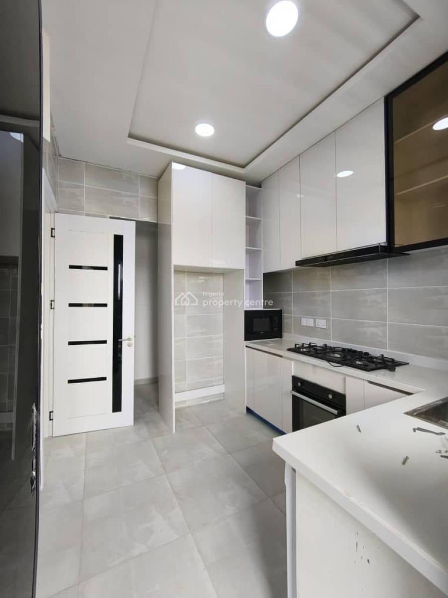 Luxury Beautifully Built 3 Bedroom Apartment Plus Bq, Off Admiralty Way, Lekki Phase 1, Lekki, Lagos, Flat / Apartment for Rent