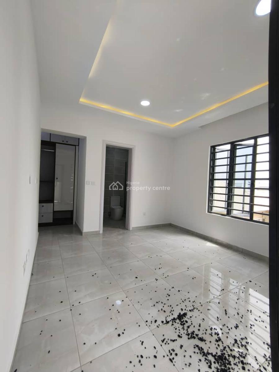 Luxury Beautifully Built 3 Bedroom Apartment Plus Bq, Off Admiralty Way, Lekki Phase 1, Lekki, Lagos, Flat / Apartment for Rent