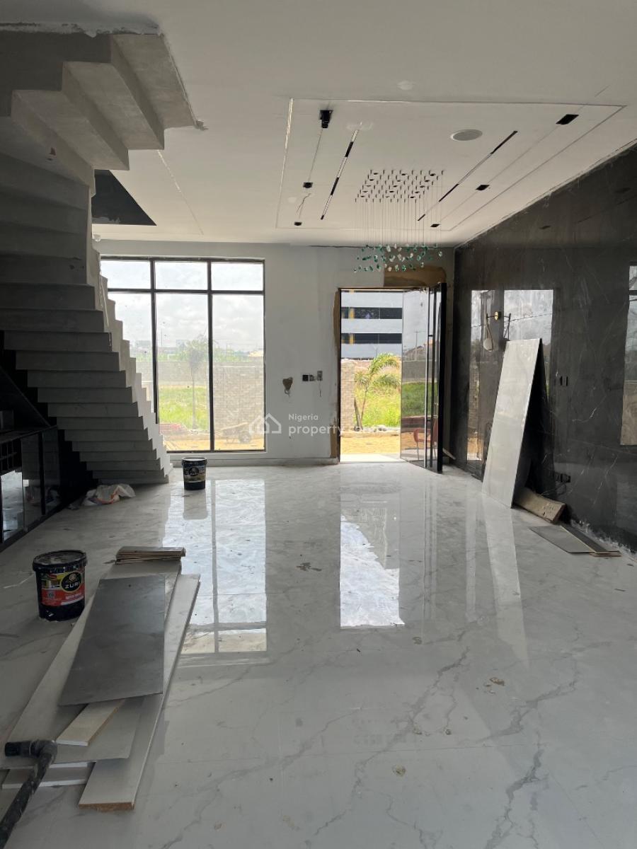 5bedroom Terrace with Bq, Lekki Phase 1, Lekki, Lagos, Terraced Duplex for Sale