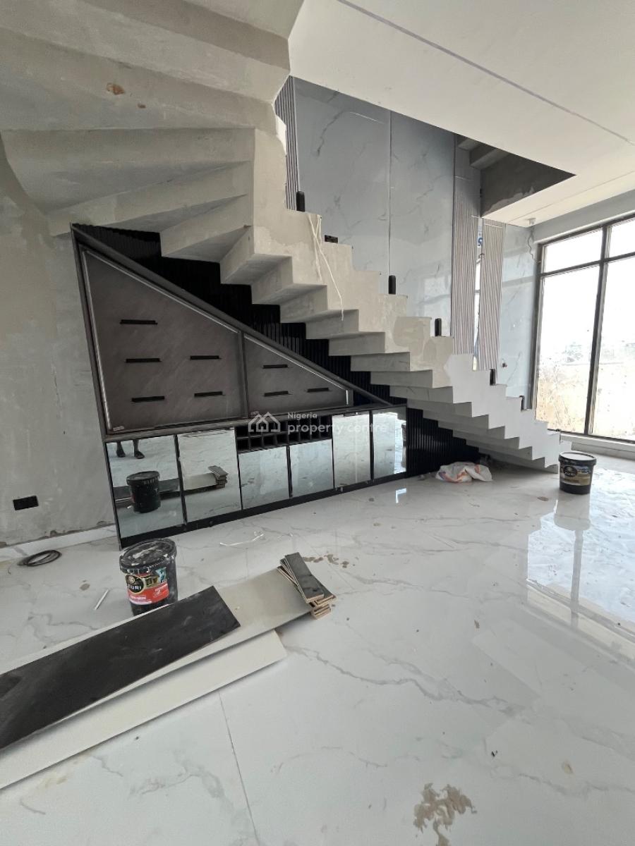 5bedroom Terrace with Bq, Lekki Phase 1, Lekki, Lagos, Terraced Duplex for Sale