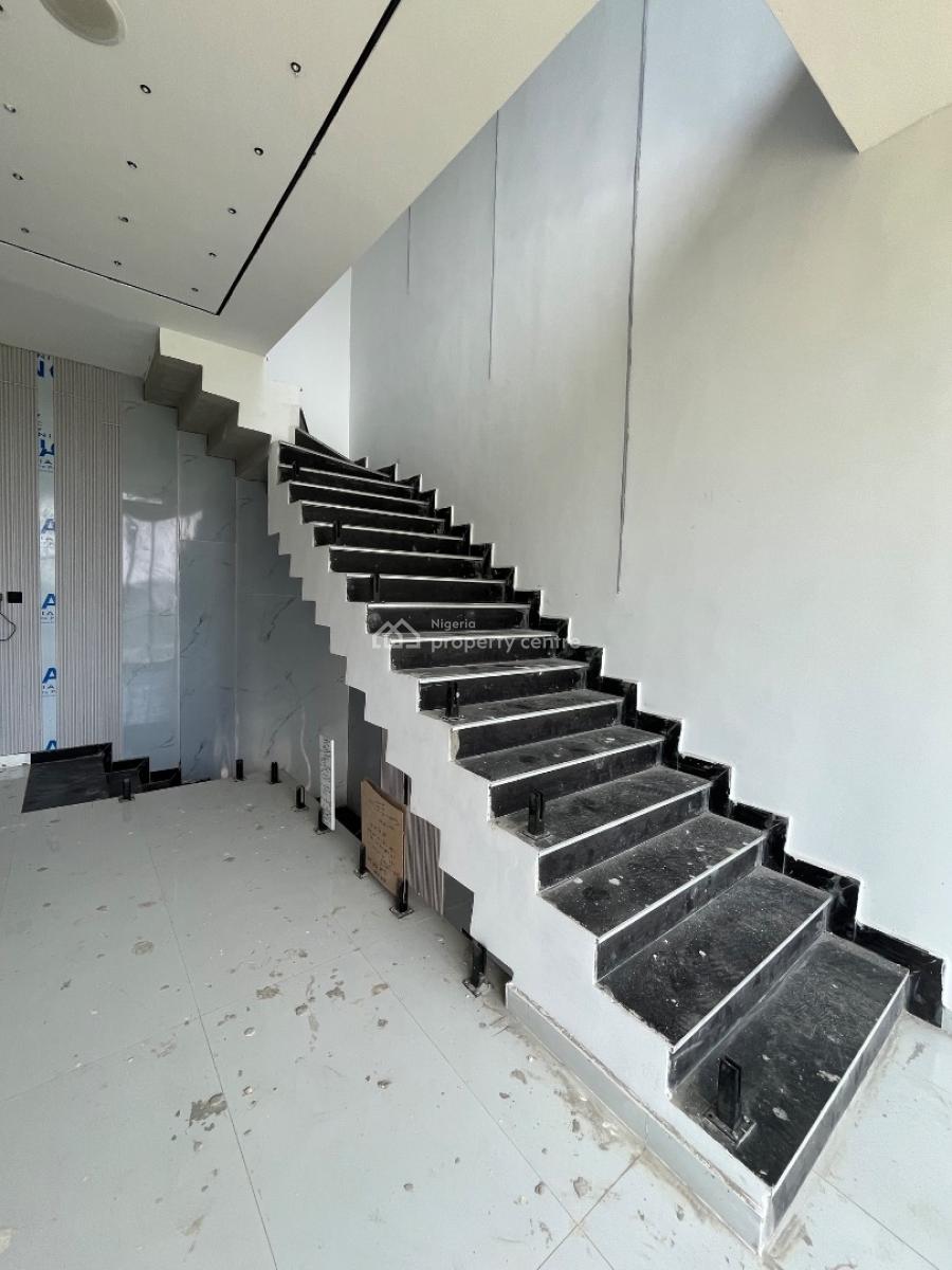 5bedroom Terrace with Bq, Lekki Phase 1, Lekki, Lagos, Terraced Duplex for Sale