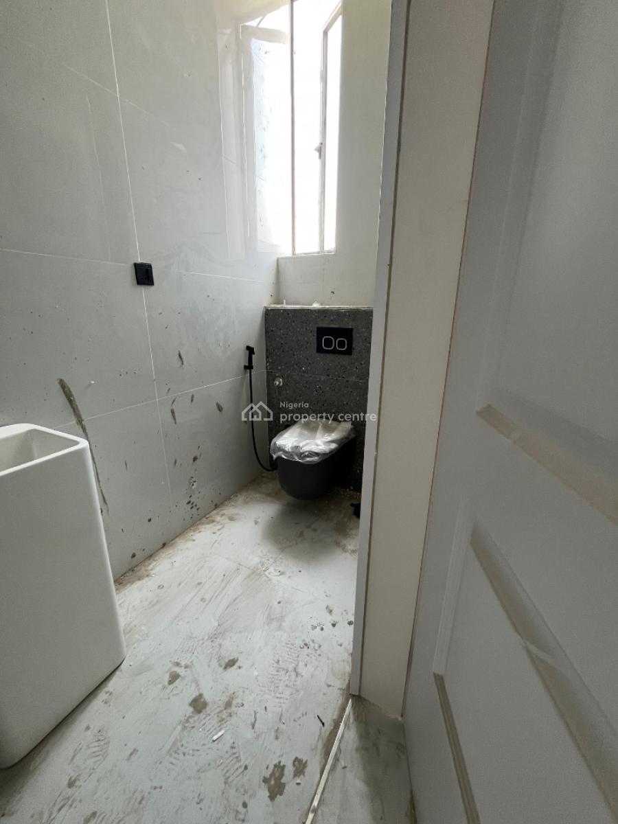 5bedroom Terrace with Bq, Lekki Phase 1, Lekki, Lagos, Terraced Duplex for Sale