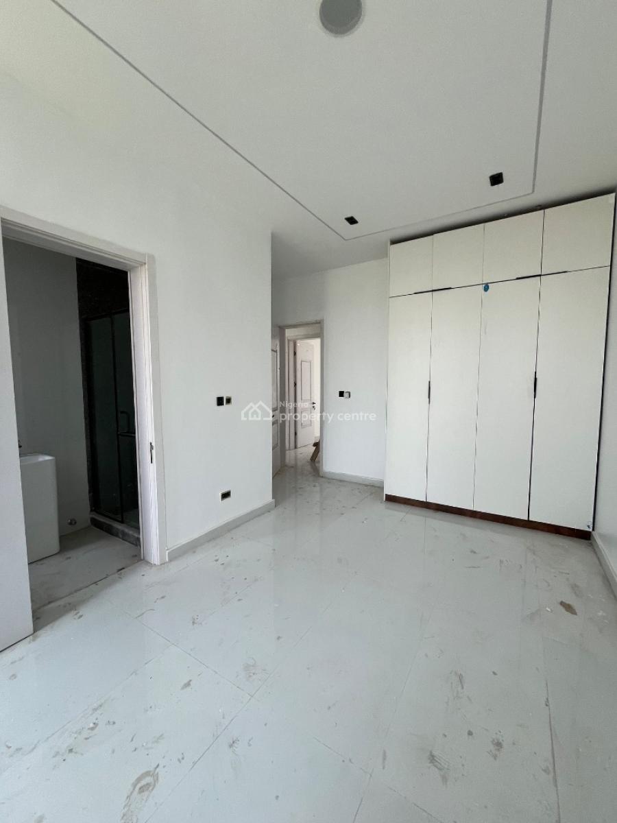 5bedroom Terrace with Bq, Lekki Phase 1, Lekki, Lagos, Terraced Duplex for Sale