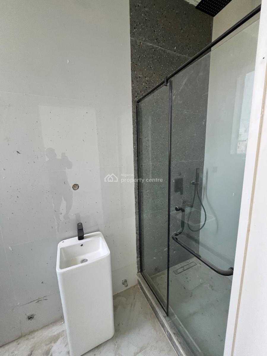 5bedroom Terrace with Bq, Lekki Phase 1, Lekki, Lagos, Terraced Duplex for Sale