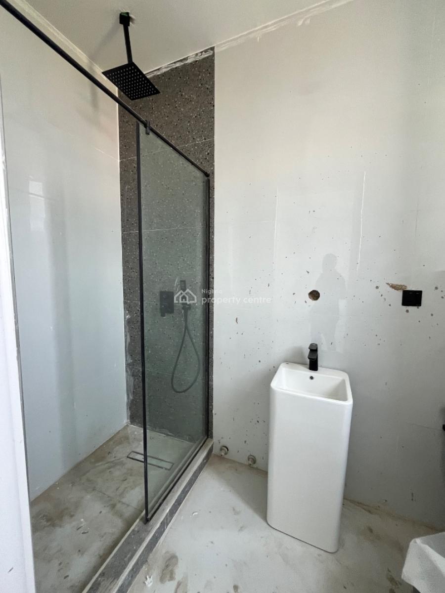 5bedroom Terrace with Bq, Lekki Phase 1, Lekki, Lagos, Terraced Duplex for Sale