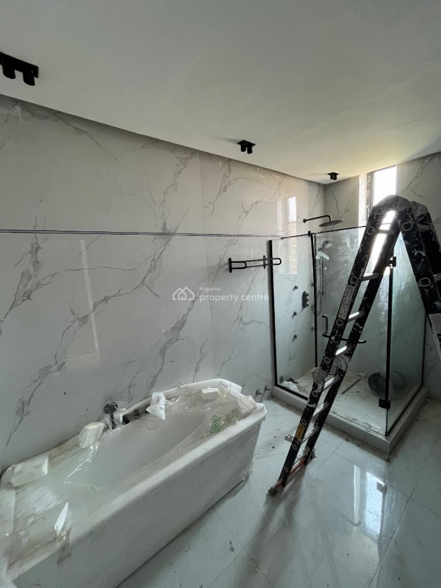 5bedroom Terrace with Bq, Lekki Phase 1, Lekki, Lagos, Terraced Duplex for Sale