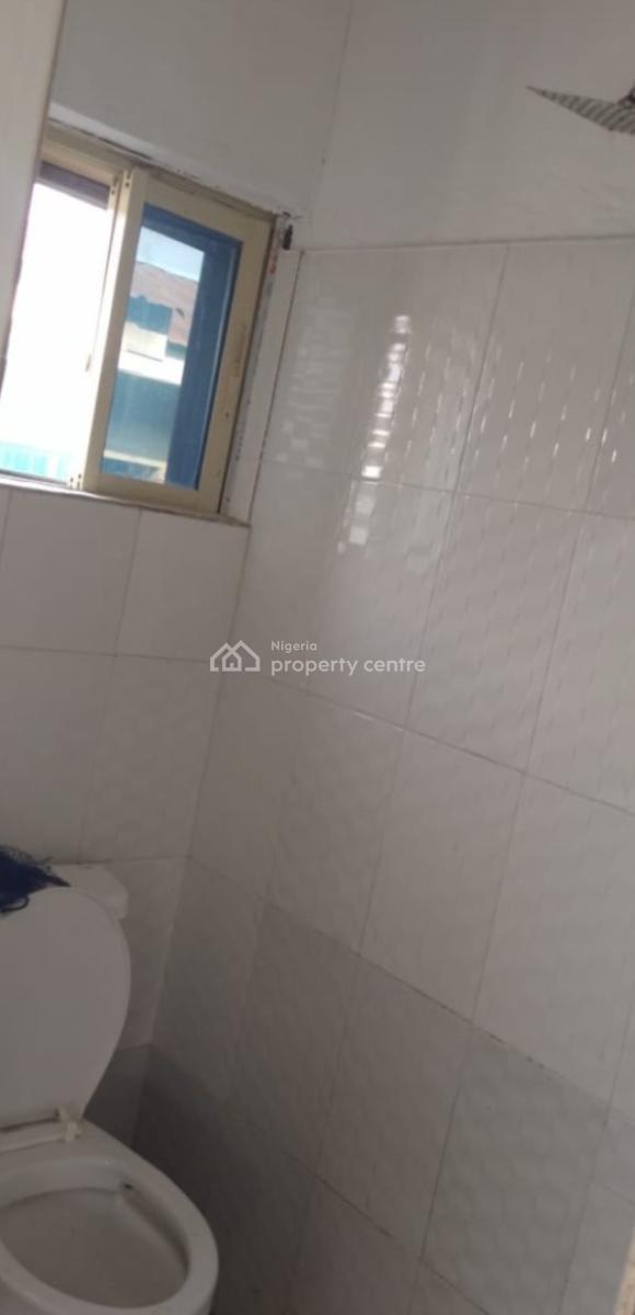 Extra-large 3 Bedroom Flat (upstairs), @ Allen Junction Roundabout, Ikeja, Allen, Ikeja, Lagos, Flat / Apartment for Rent