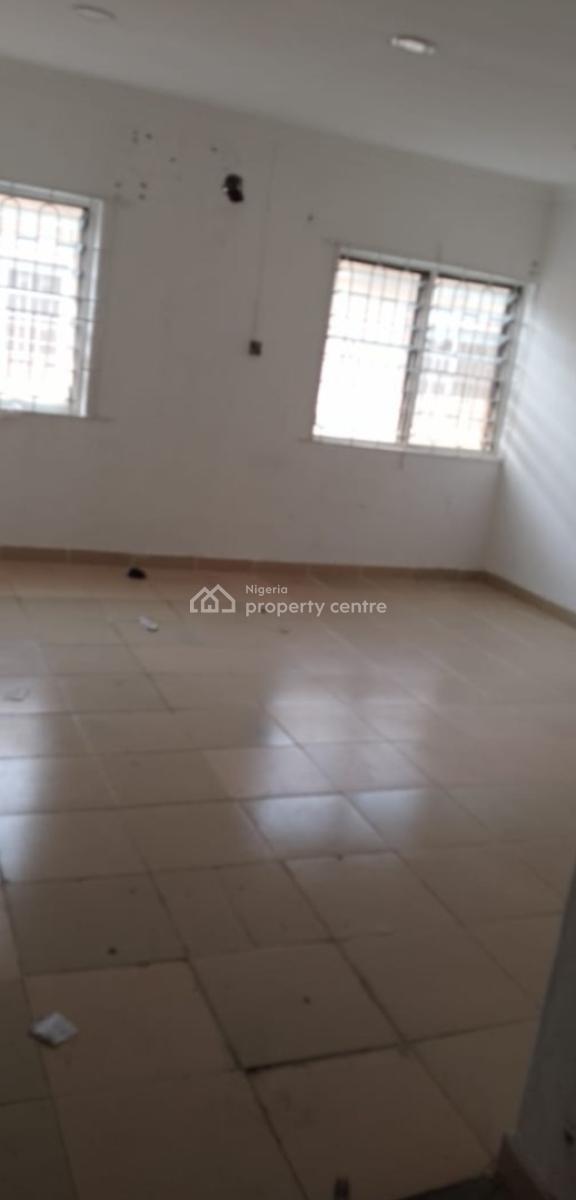 Extra-large 3 Bedroom Flat (upstairs), @ Allen Junction Roundabout, Ikeja, Allen, Ikeja, Lagos, Flat / Apartment for Rent