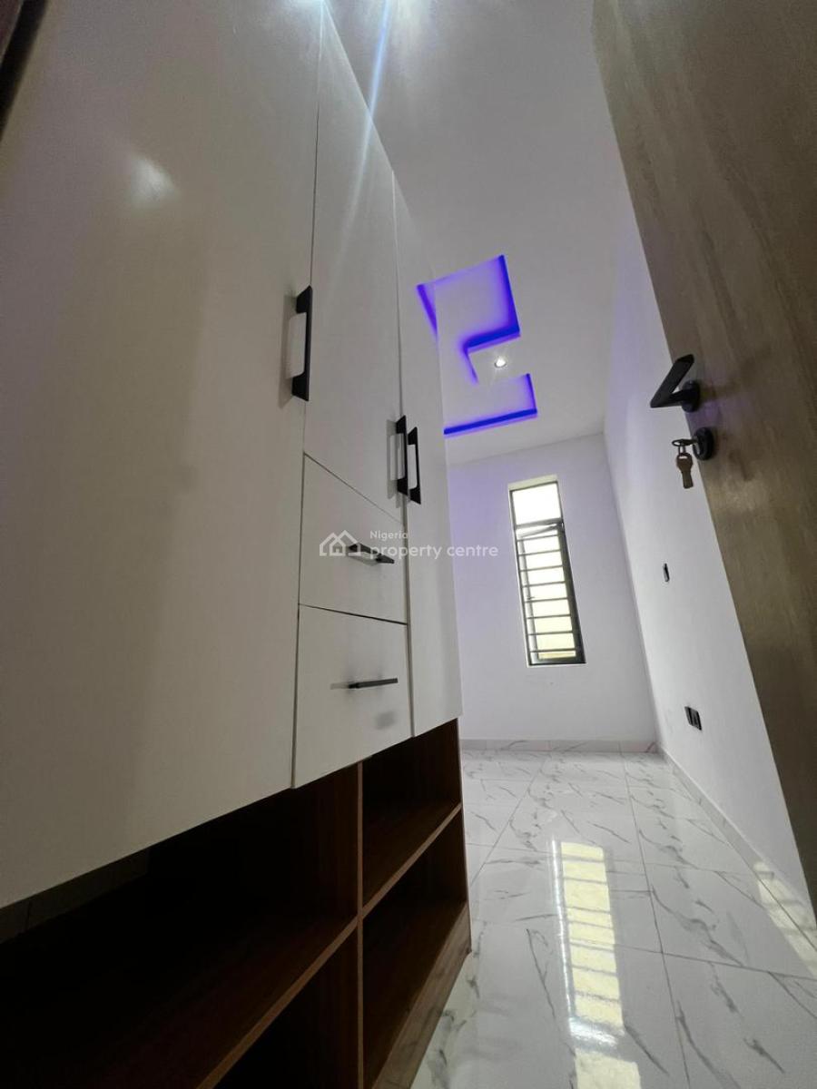 Top-notch 4 Bedroom Detached Duplex with Bq, Mowe Town, Ogun, Detached Duplex for Sale