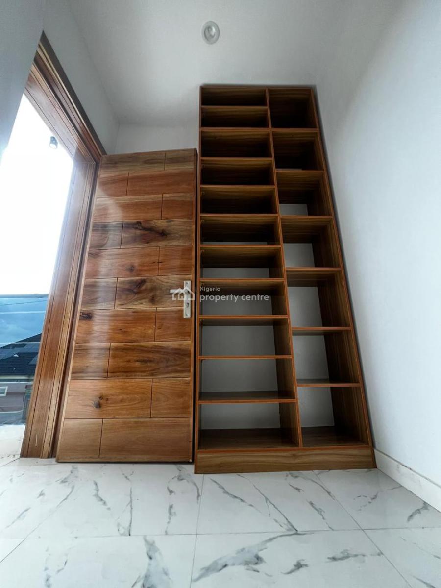 Top-notch 4 Bedroom Detached Duplex with Bq, Mowe Town, Ogun, Detached Duplex for Sale