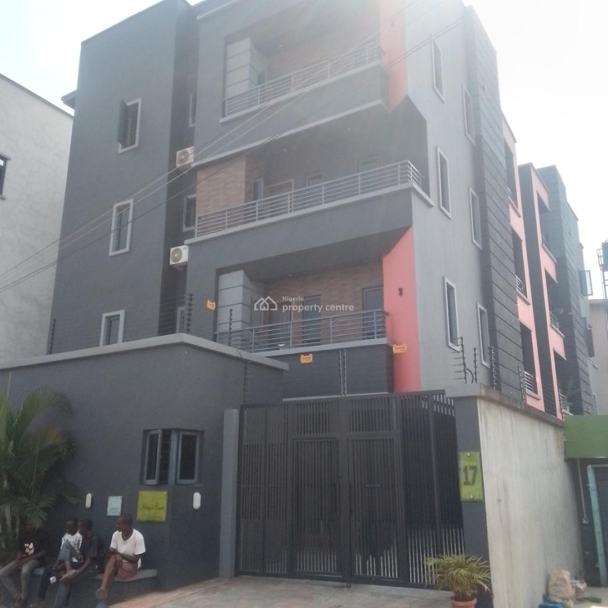 Relatively New and Spacious 3 Bedroom Flat, Anthony Maryland, Anthony, Maryland, Lagos, Flat / Apartment for Rent