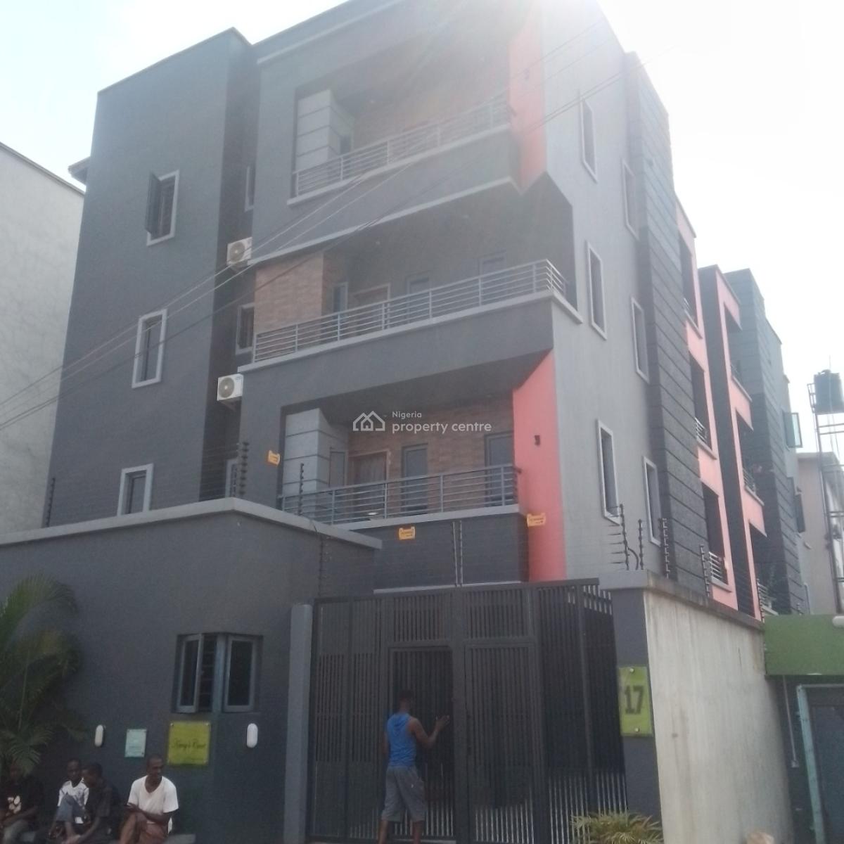 Relatively New and Spacious 3 Bedroom Flat, Anthony Maryland, Anthony, Maryland, Lagos, Flat / Apartment for Rent